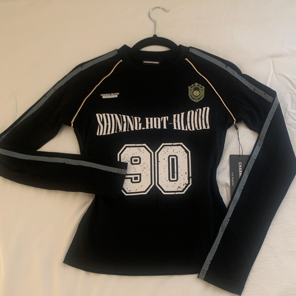 Black Long Sleeve Graphic Top
